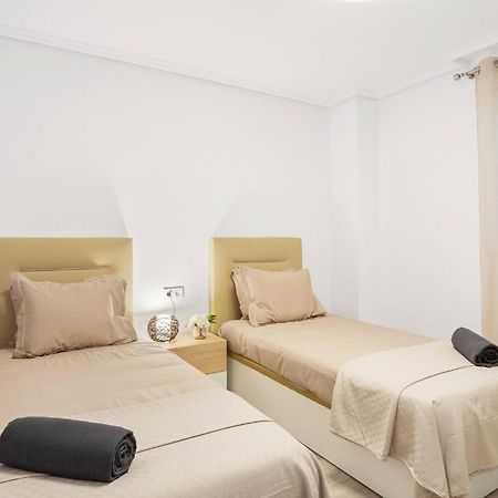 Ferienwohnung Noche By The Sea Torrevieja Exterior foto